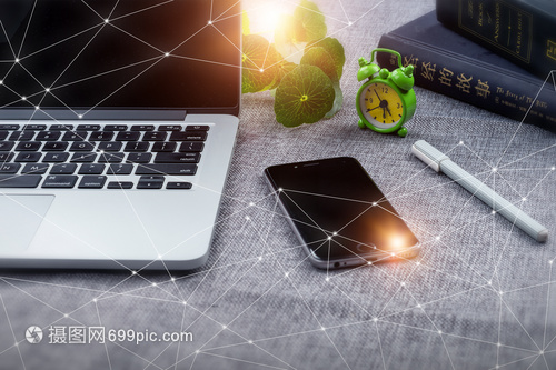 科技感電子產(chǎn)品 網(wǎng)絡(luò)科技塑造的未來生活